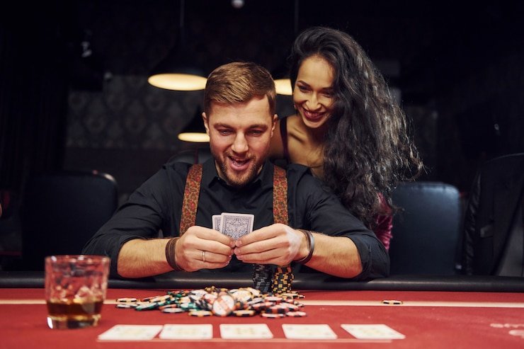 Studio dealer langsung meja roulette dan blackjack dengan dealer profesional